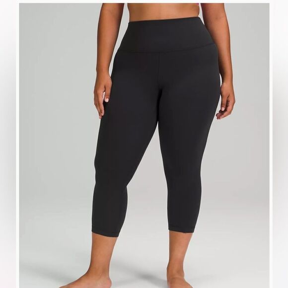 lululemon athletica Pants - Lululemon Wunder Under High Rise 21” Leggings